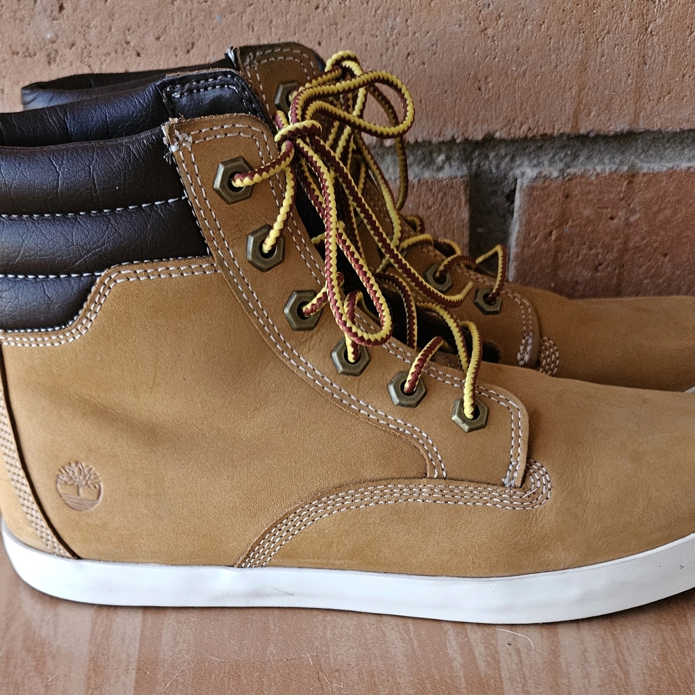 Timberland Men's Chukka Boots Size 9 Tan Nubuck Leather Yellow Laces - Picture 4 of 6